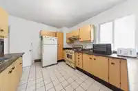 3950 LAUREL STREET - thumbnail 5