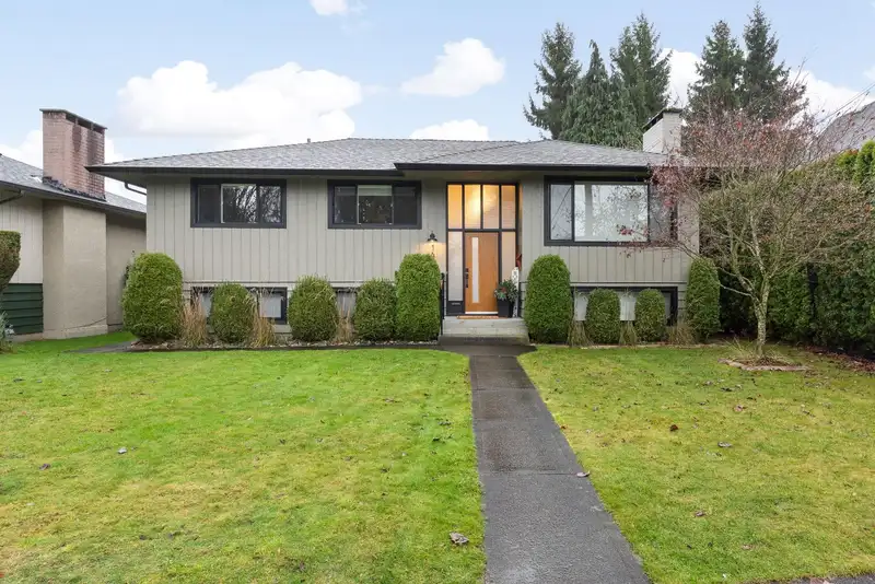 140 HARVEY STREET - photo 1 of 34