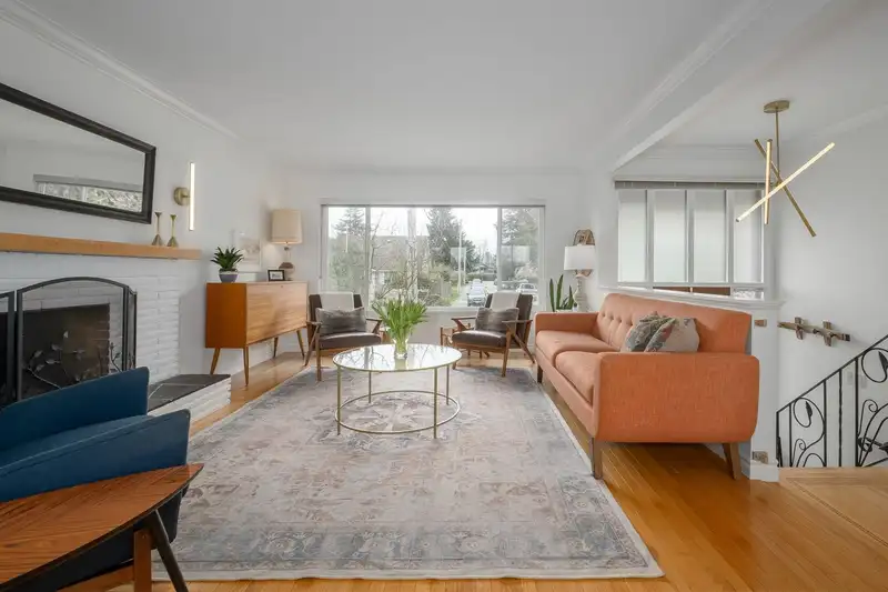 140 HARVEY STREET - photo 2 of 34
