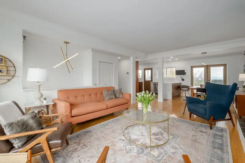 140 HARVEY STREET - photo 4 of 34