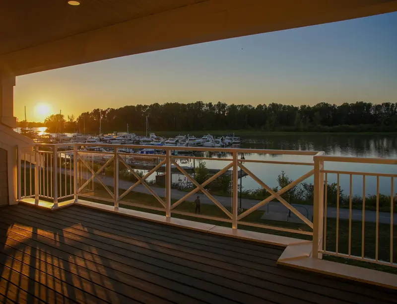 100 5311 ADMIRAL WAY - photo 3 of 25