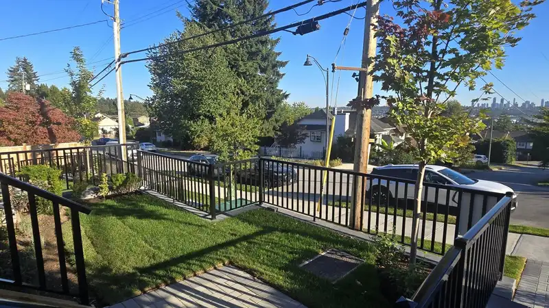 101 1211 THOMAS AVENUE - photo 3 of 26