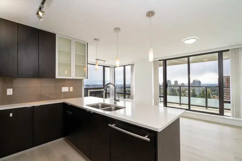 1805 7328 ARCOLA STREET - photo 2 of 31
