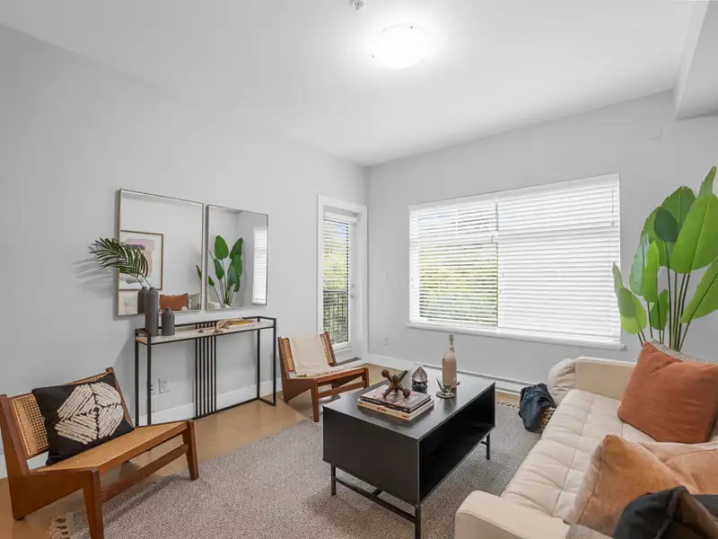 305 6480 195A STREET - photo 2 of 23