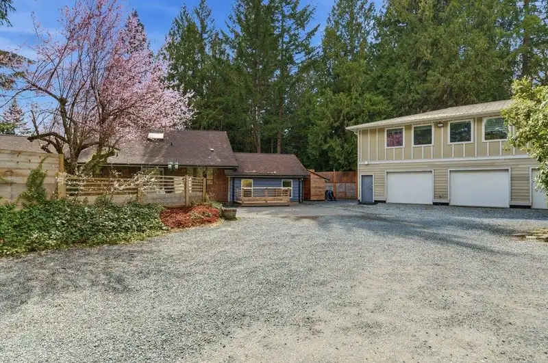 3114 COLMAN ROAD - photo 1 of 28