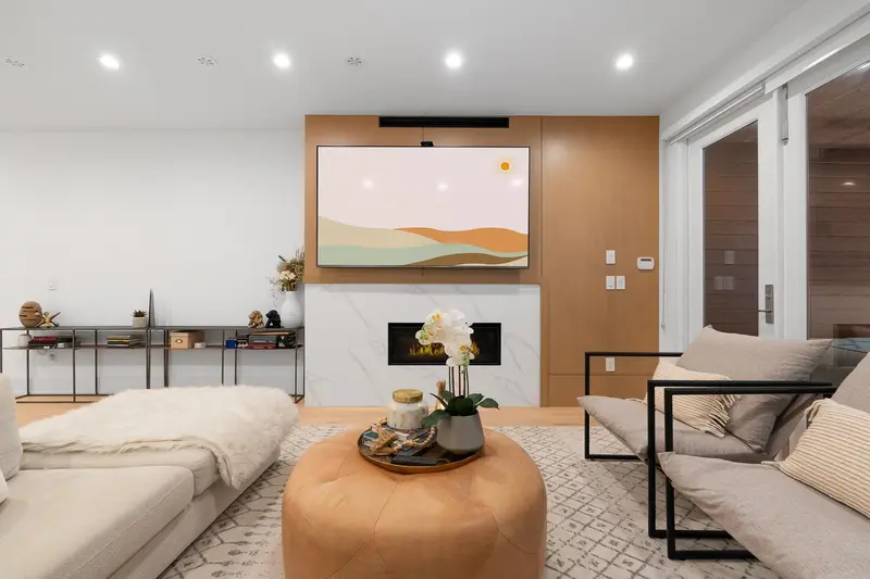 5 GLENMORE DRIVE - photo 4 of 23