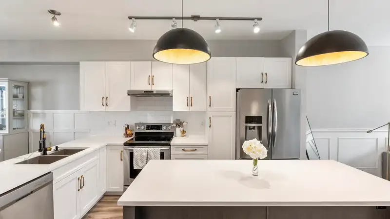 6 14905 60 AVENUE - photo 1 of 23