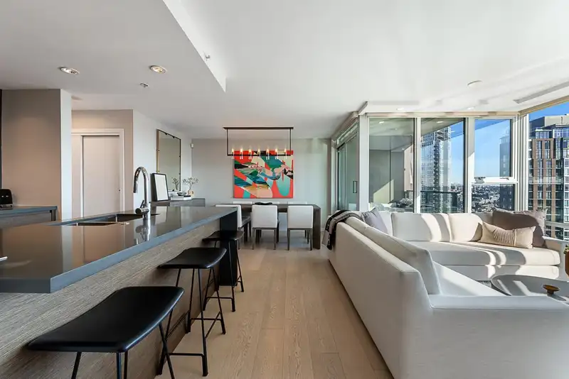 2905 583 BEACH CRESCENT - photo 3 of 40