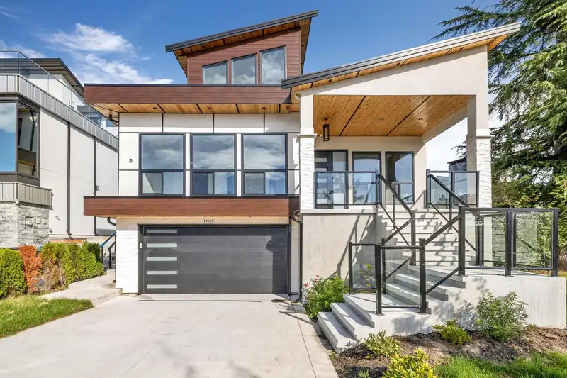 19045 61A AVENUE - photo 2 of 40