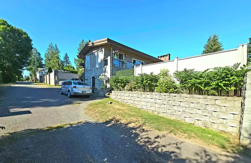 19717 48A AVENUE - photo 4 of 40
