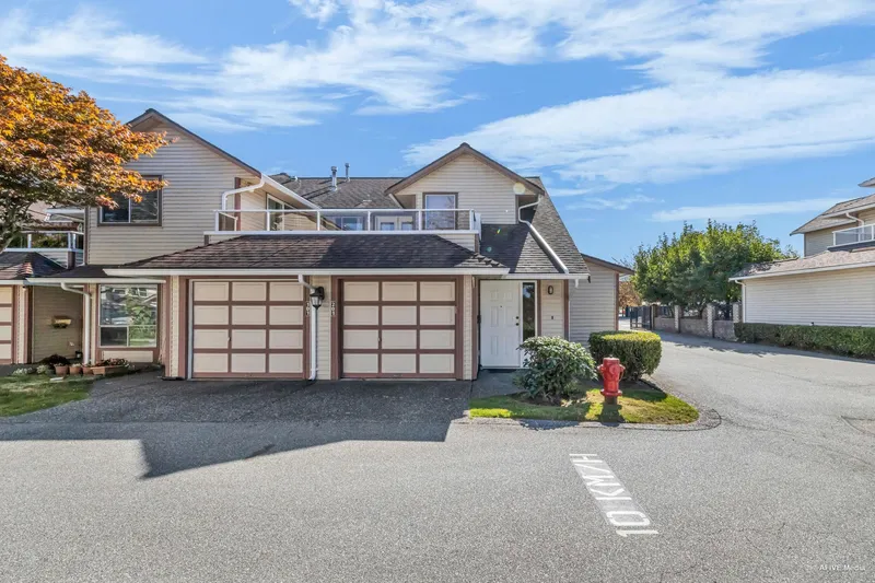 201 13725 72A AVENUE - photo 4 of 25