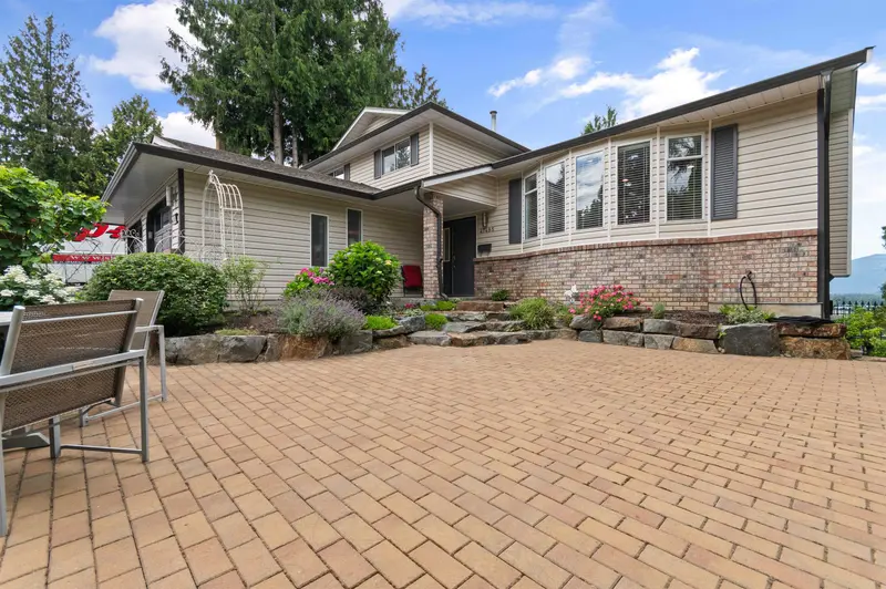 47495 SWALLOW CRESCENT - photo 3 of 25