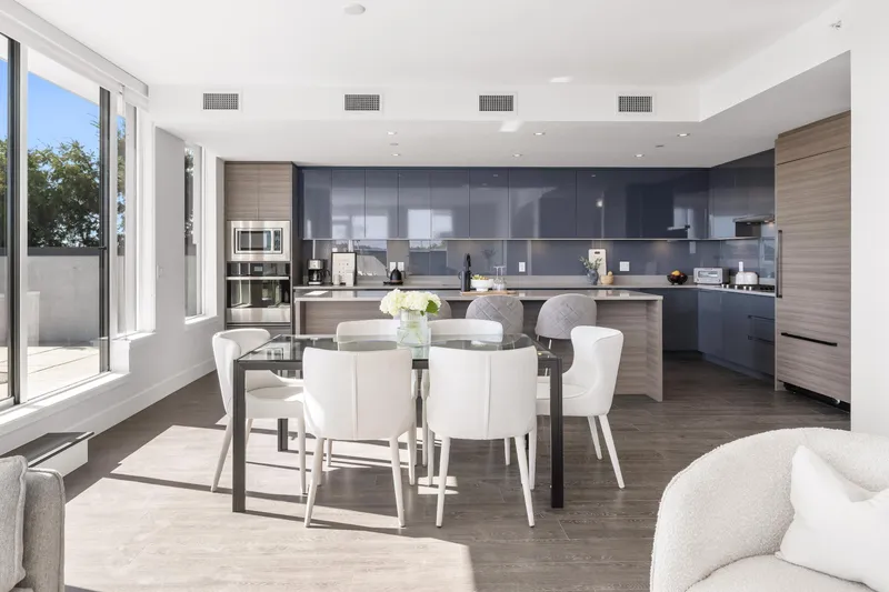 PH655 8575 RIVERGRASS DRIVE - photo 3 of 25