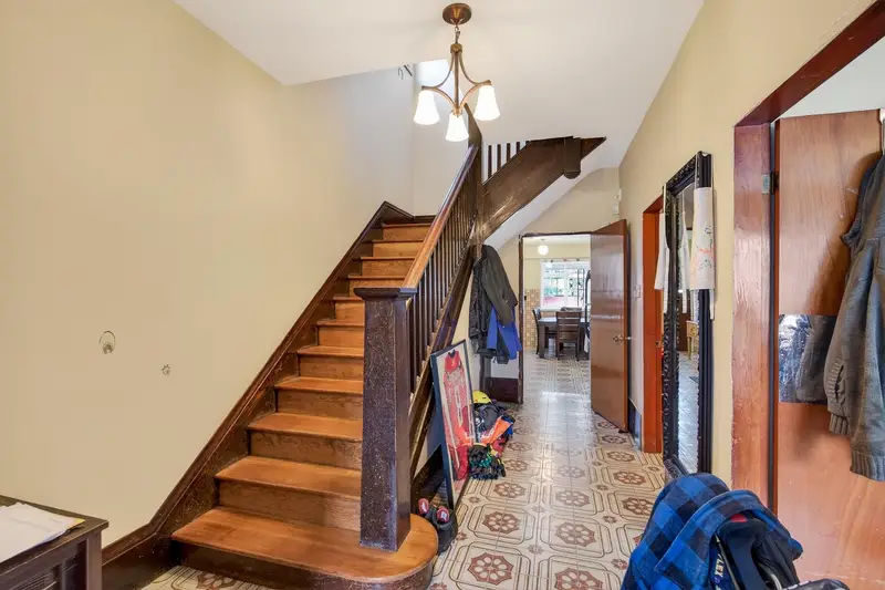 2631 E PENDER STREET - photo 3 of 22