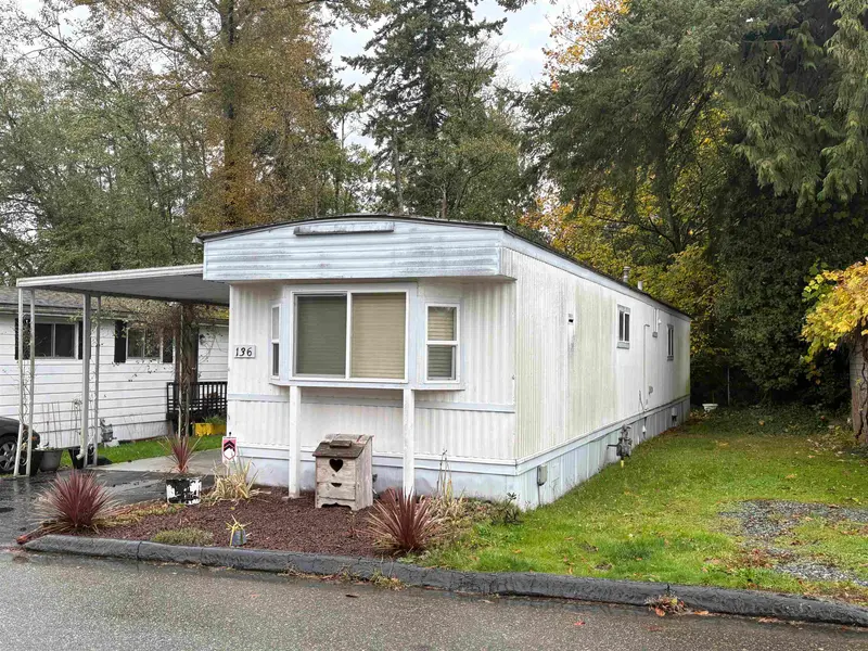 136 7790 KING GEORGE BOULEVARD - photo 4 of 25