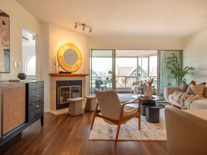1296 W 8TH AVENUE - photo 4 of 39