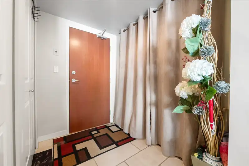 806 814 ROYAL AVENUE - photo 3 of 23