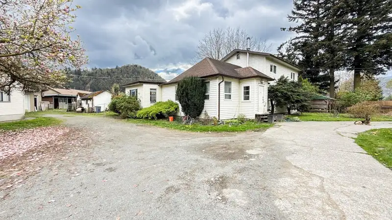6390 PIONEER AVENUE - photo 1 of 40