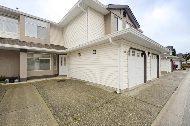 602 8260 162A STREET - photo 3 of 25