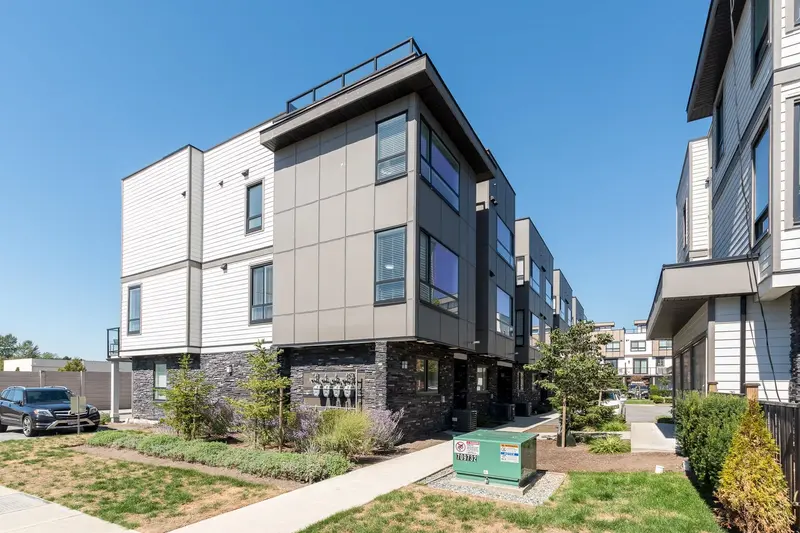 1 19631 55 A AVENUE - photo 1 of 25