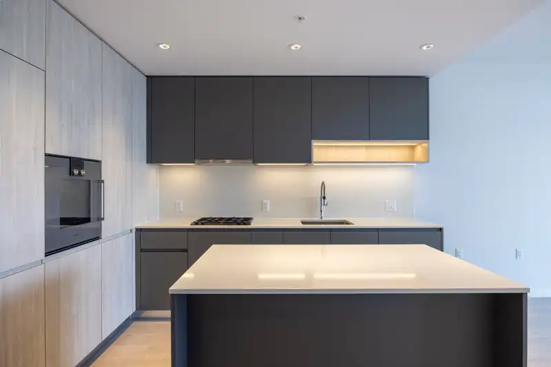 619 6788 MINORU BOULEVARD - photo 3 of 37