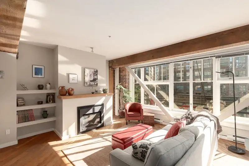 207 1178 HAMILTON STREET - photo 2 of 39