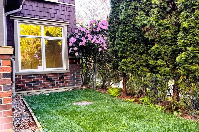 131 600 PARK CRESCENT - photo 4 of 27