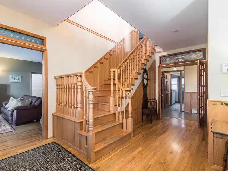 8904 NASH STREET - photo 4 of 39