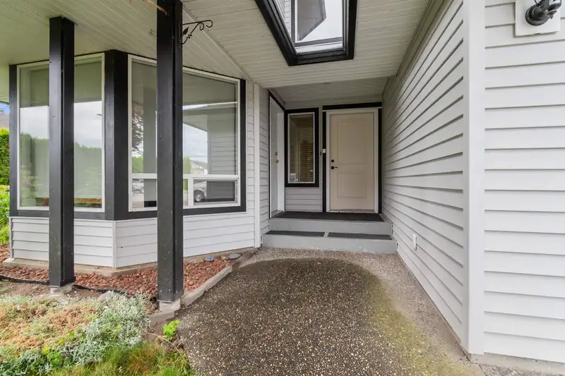 7285 MEADOWLARK STREET - photo 4 of 40