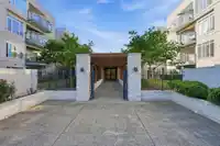 213 32085 GEORGE FERGUSON WAY - thumbnail 2