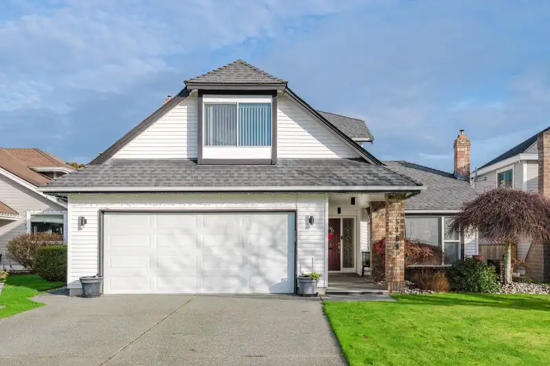5369 LAUREL WAY - photo 1 of 39