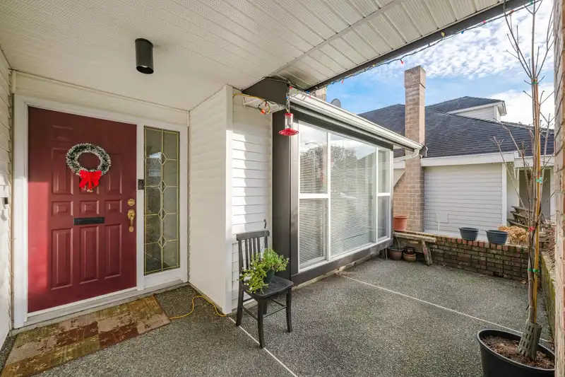 5369 LAUREL WAY - photo 3 of 39