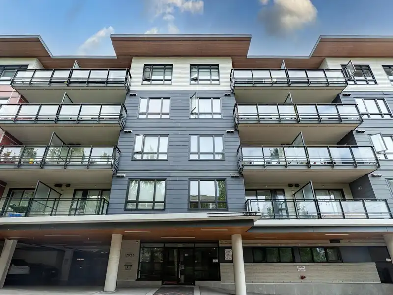 101 13931 FRASER HIGHWAY - photo 2 of 30