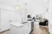 201 22633 SELKIRK AVENUE - thumbnail 7