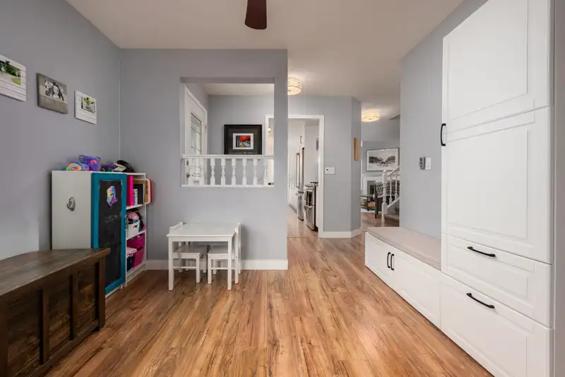62 8111 160 STREET - photo 2 of 28