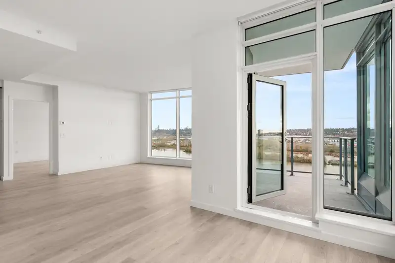 1508 680 QUAYSIDE DRIVE - photo 3 of 27