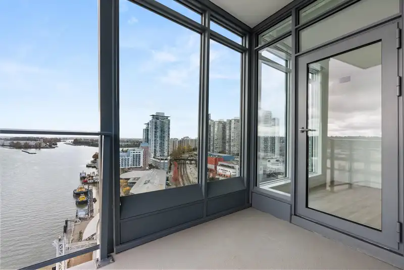 1508 680 QUAYSIDE DRIVE - photo 4 of 27