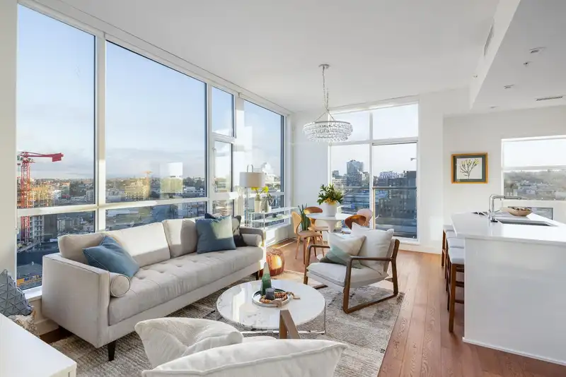 1601 108 E 1ST AVENUE - photo 3 of 40
