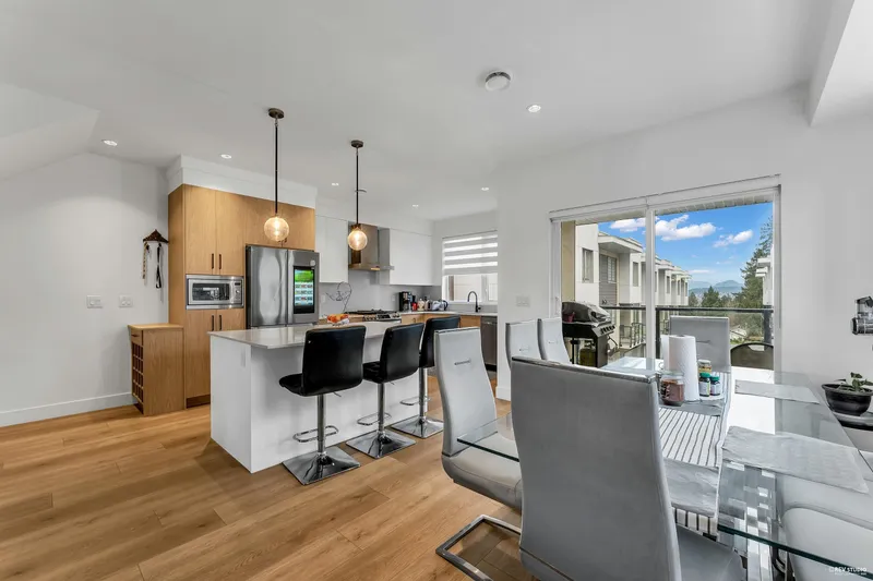 1 12585 104A AVENUE - photo 4 of 25