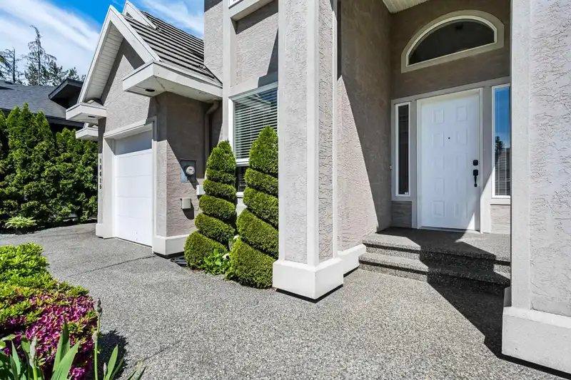 10615 238 STREET - photo 3 of 40