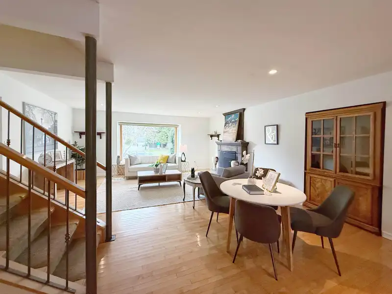 1726 143B STREET - photo 3 of 25