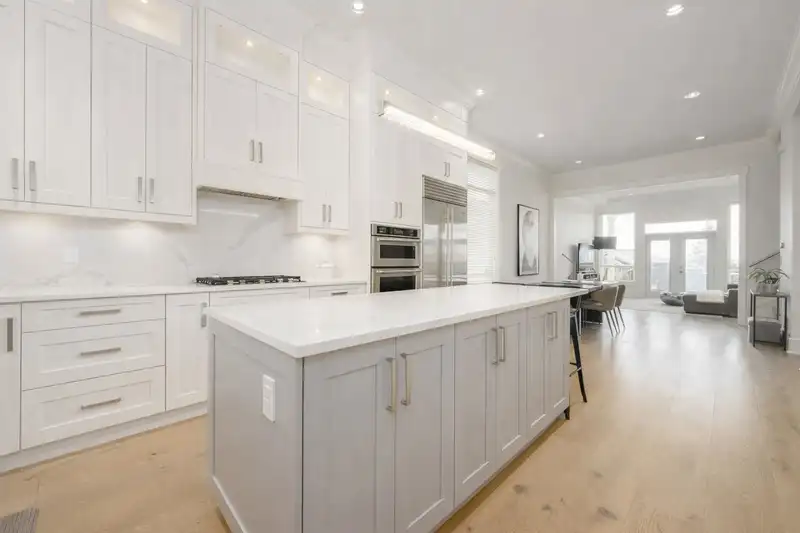 926 DELESTRE AVENUE - photo 3 of 28