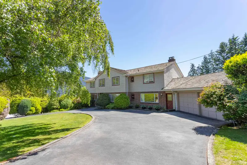 588 ST. ANDREWS PLACE - photo 1 of 40