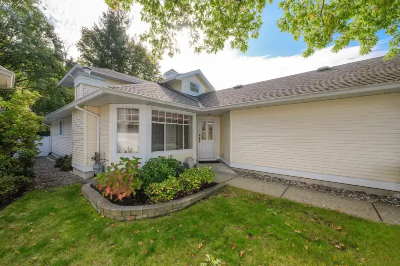 45 9208 208 STREET - photo 2 of 40
