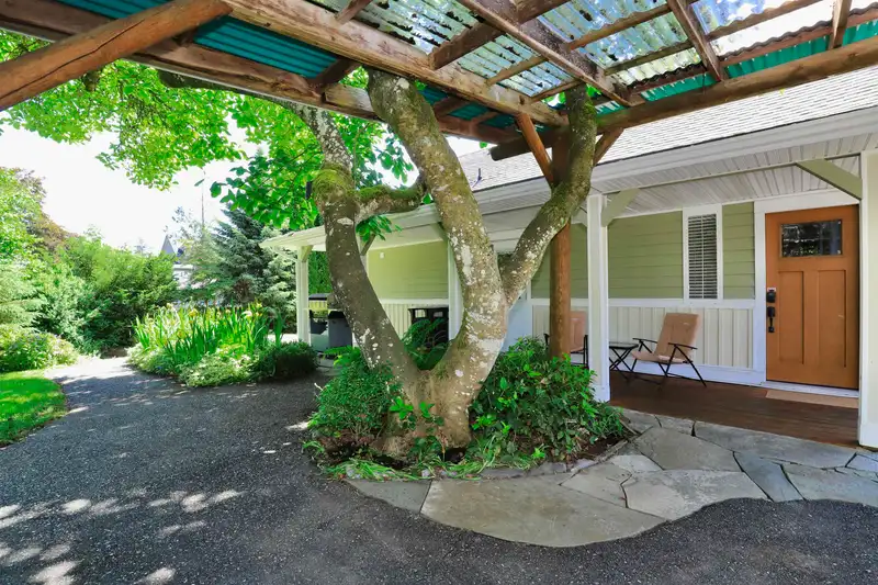 11278 ELTHAM STREET - photo 2 of 39