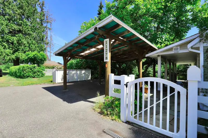 11278 ELTHAM STREET - photo 3 of 39