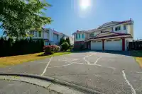 8879 141B STREET - thumbnail 1