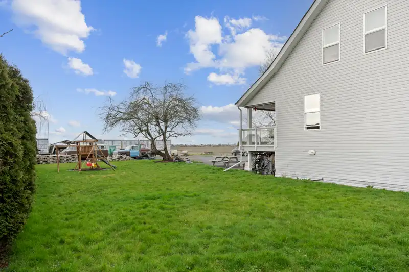3807 72 STREET - photo 3 of 34