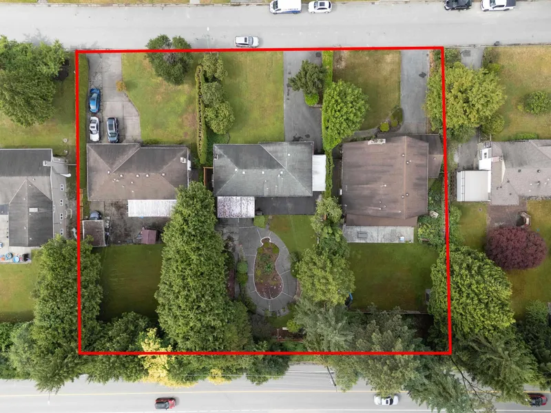 3857 WINLAKE CRESCENT - photo 2 of 6