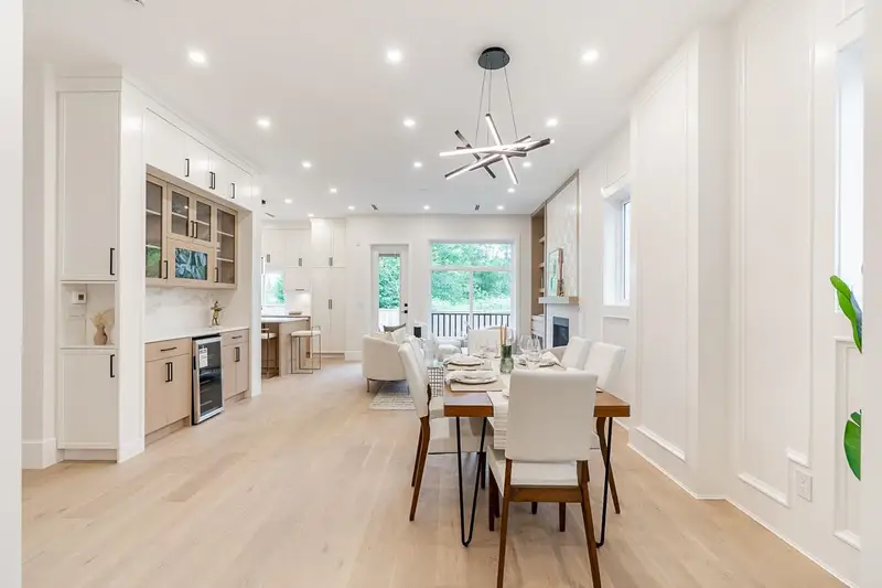 7519 205 STREET - photo 3 of 25